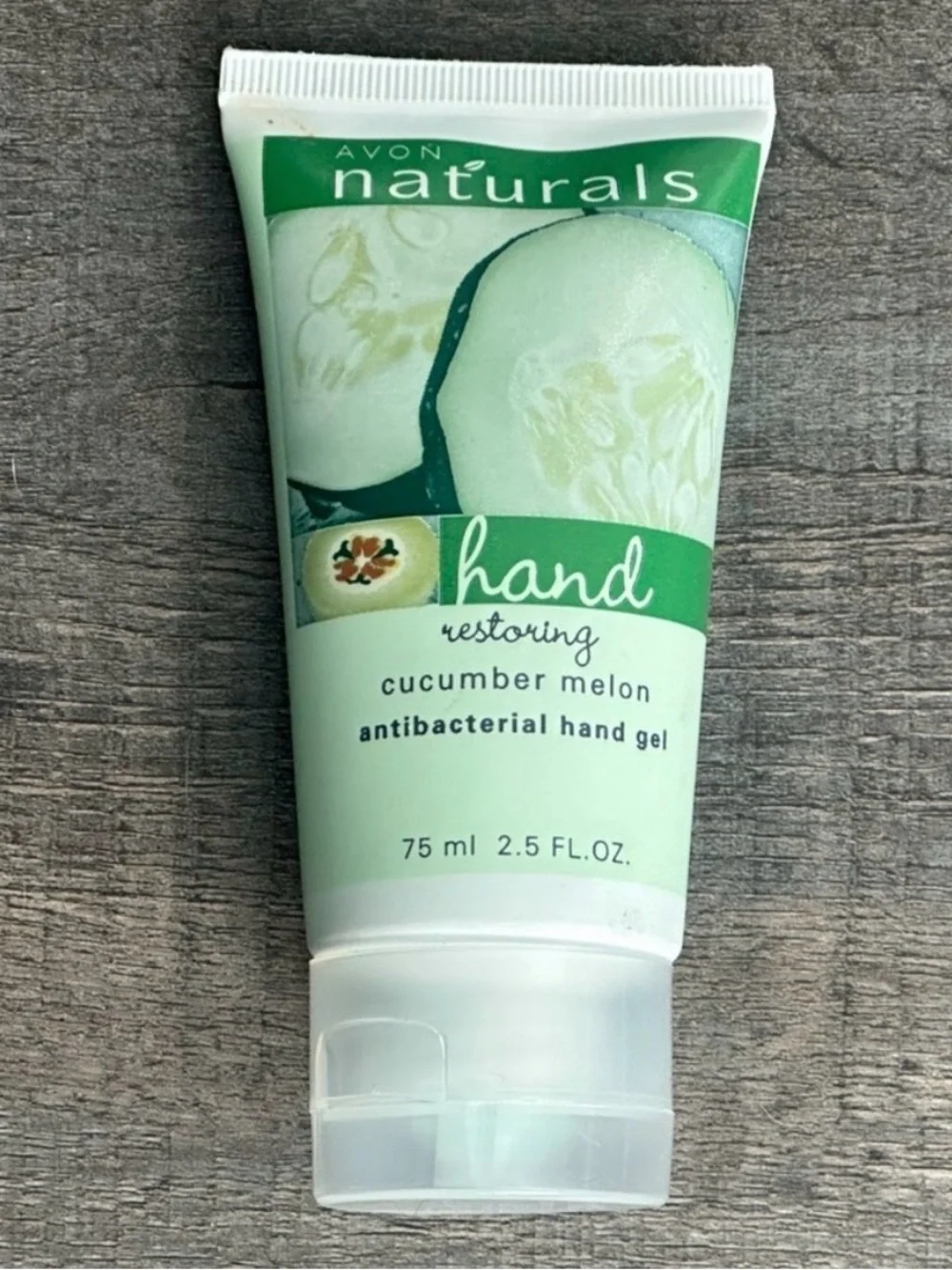💞 New Avon Naturals Cucumber Melon Scented Antibacterial Hand Sanitizer Gel
